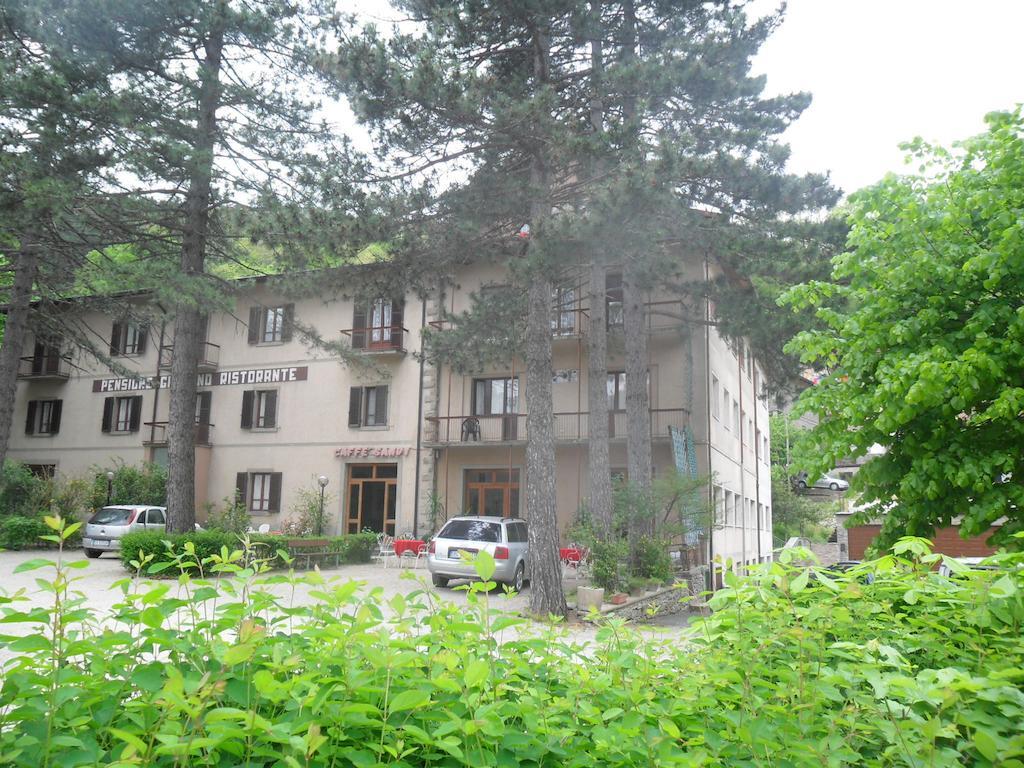 Albergo Giardino Badia Prataglia Ngoại thất bức ảnh